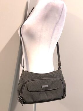 Baggallini Everyday Bag Crossbody Travel Multifunctional Pockets Gray Leopard
